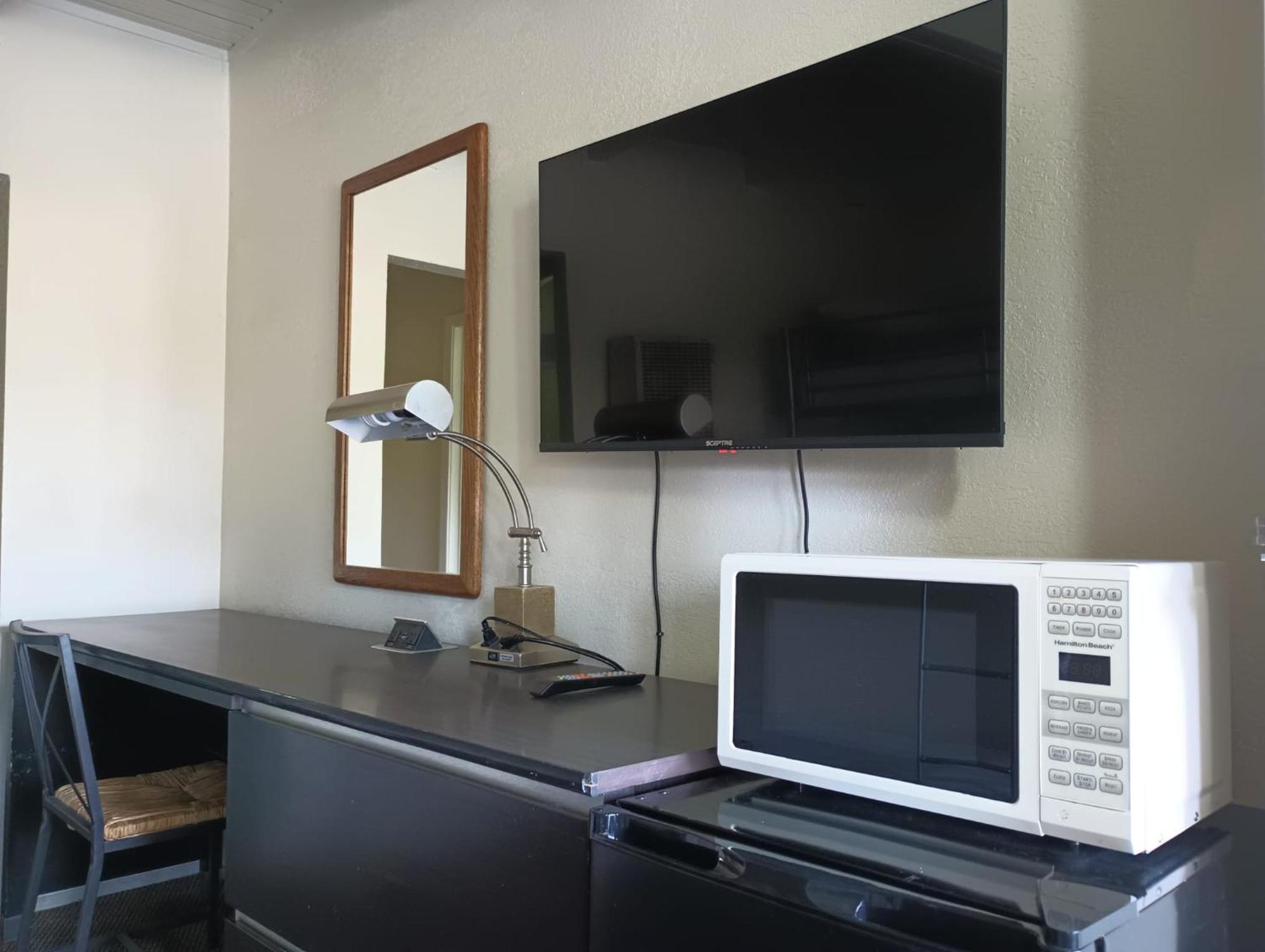 Cedar Inn & Suites سووث لاك تاهوي المظهر الخارجي الصورة