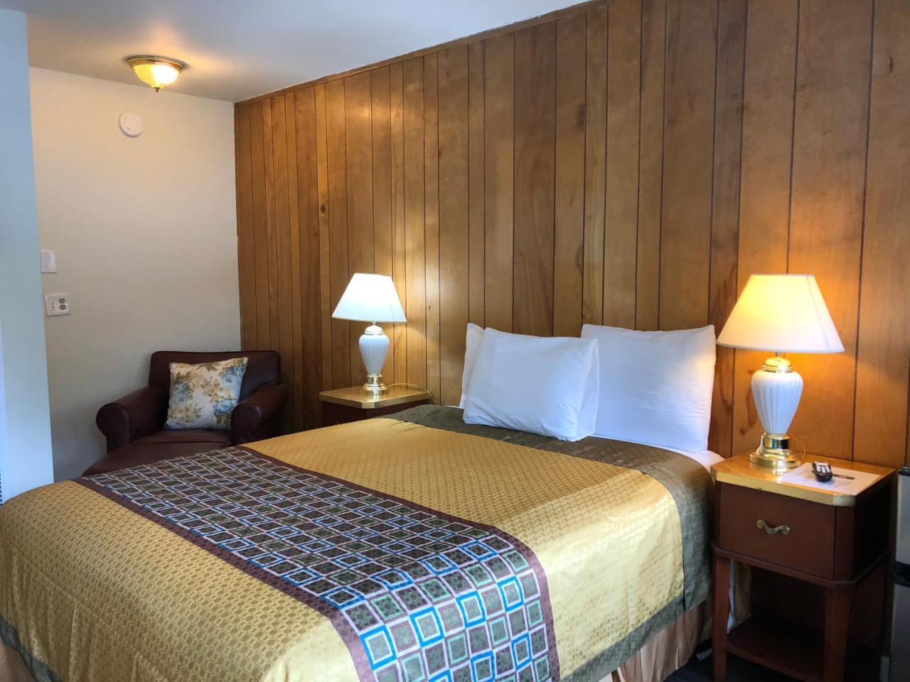 Cedar Inn & Suites سووث لاك تاهوي المظهر الخارجي الصورة