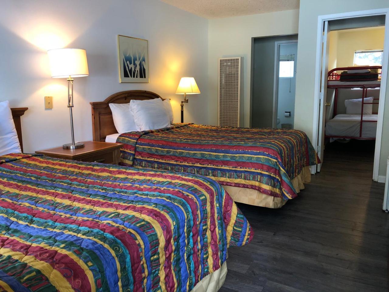 Cedar Inn & Suites سووث لاك تاهوي الغرفة الصورة
