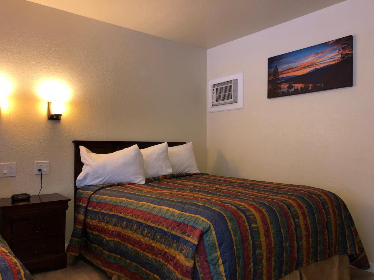 Cedar Inn & Suites سووث لاك تاهوي المظهر الخارجي الصورة