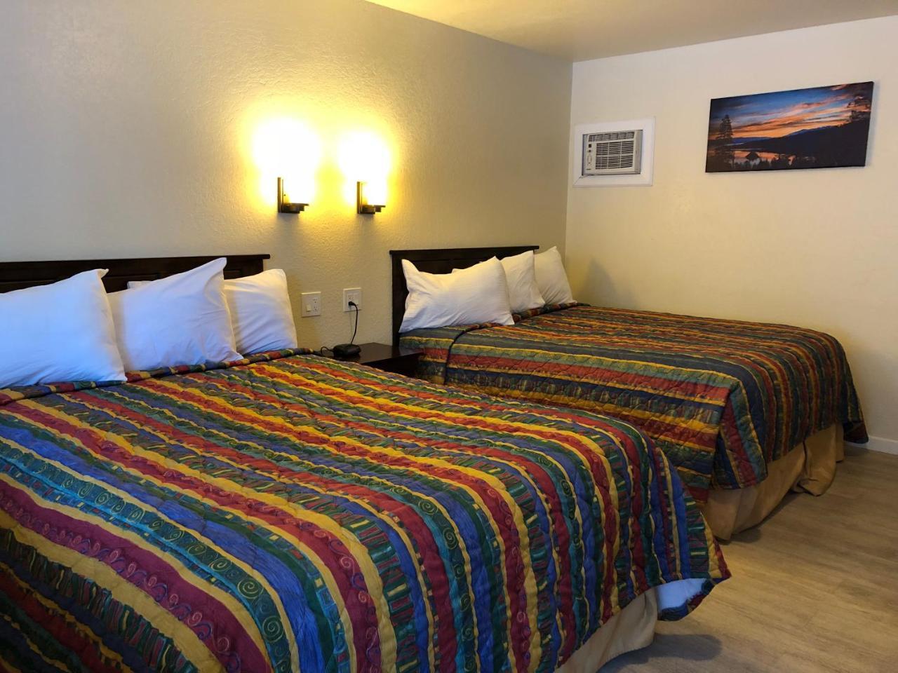 Cedar Inn & Suites سووث لاك تاهوي المظهر الخارجي الصورة